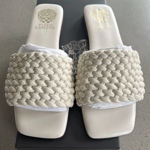 Vince Camuto slides